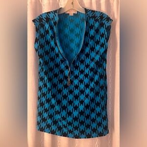 Micheal Kors sleeveless blue and black blouse. Sz S